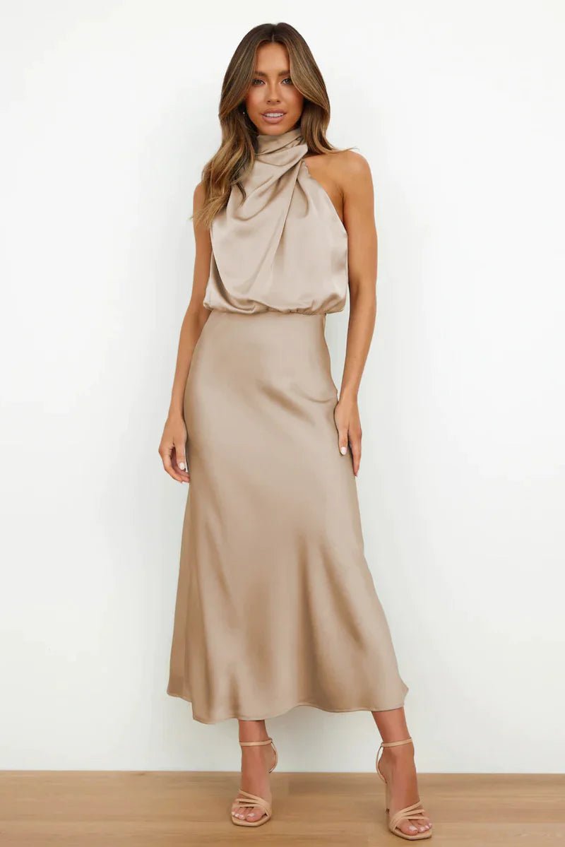Vestido Gola Alta Detalhada Larozzi