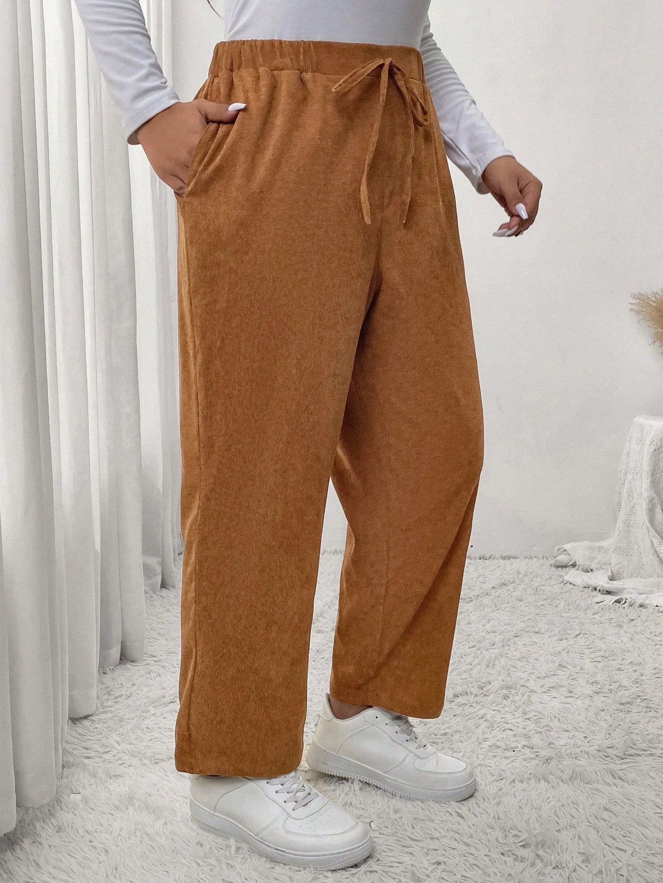 Calça Feminina Plus Size Roberta Com Elastico Na Cintura