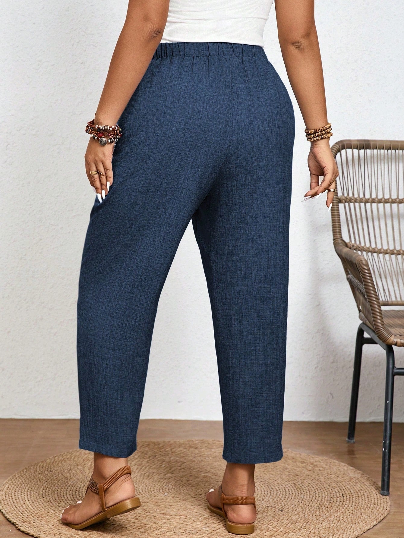 Calça Feminina Plus Size Roberta Com Elastico Na Cintura