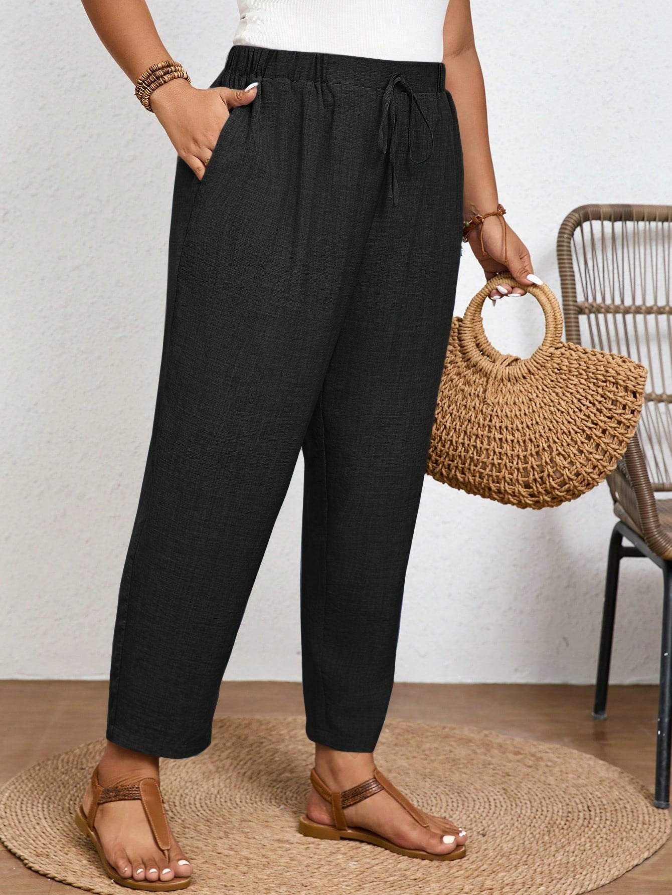 Calça Feminina Plus Size Roberta Com Elastico Na Cintura