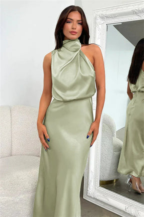 Vestido Gola Alta Detalhada Larozzi
