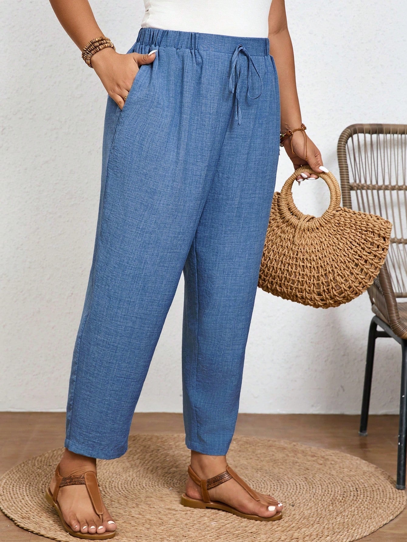 Calça Feminina Plus Size Roberta Com Elastico Na Cintura
