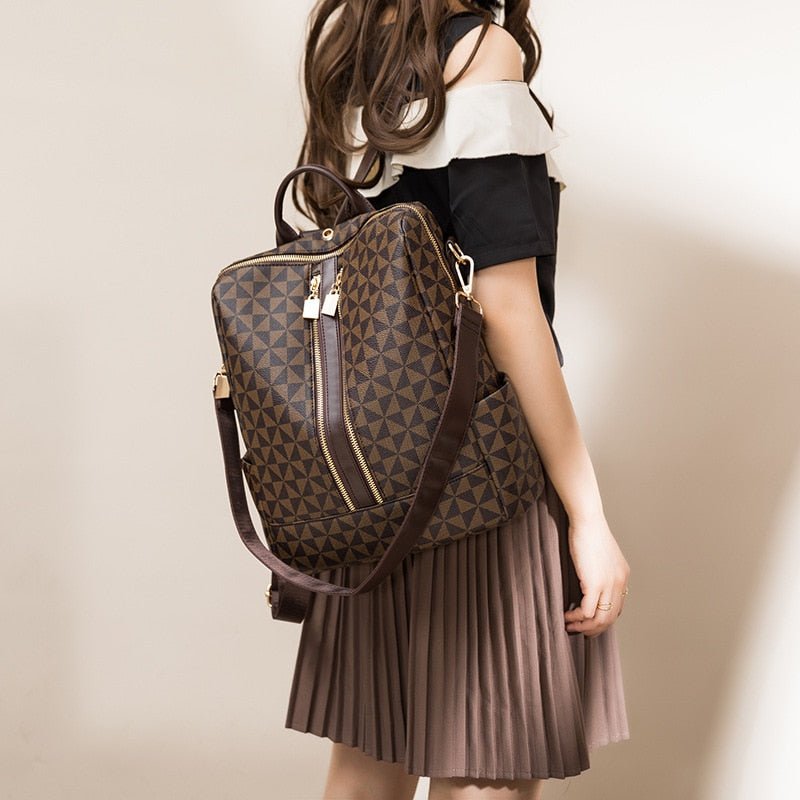 Mochila de Couro Feminina com Carteira